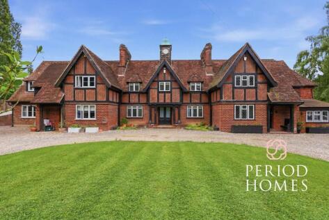Lilystone Close, Stock