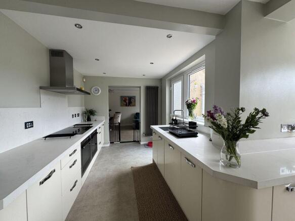 KITCHEN TO FAMILY ROOM