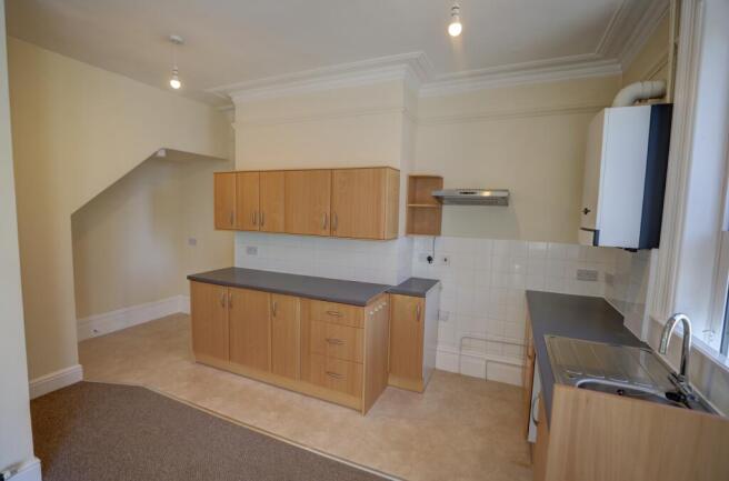 2 bed Flat for sale Image 3