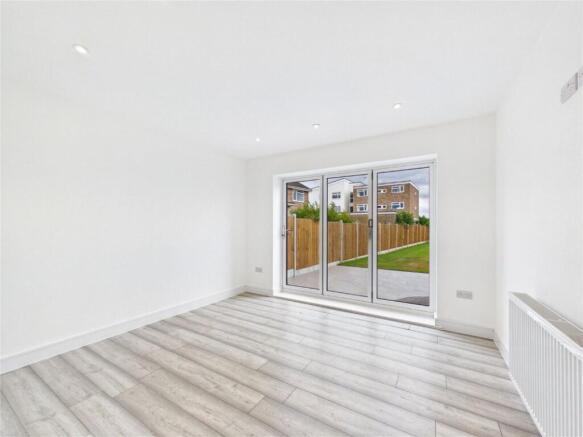 8 Kingsland Close, West Mersea, Colchester, Essex, CO5 8AQ photo 5