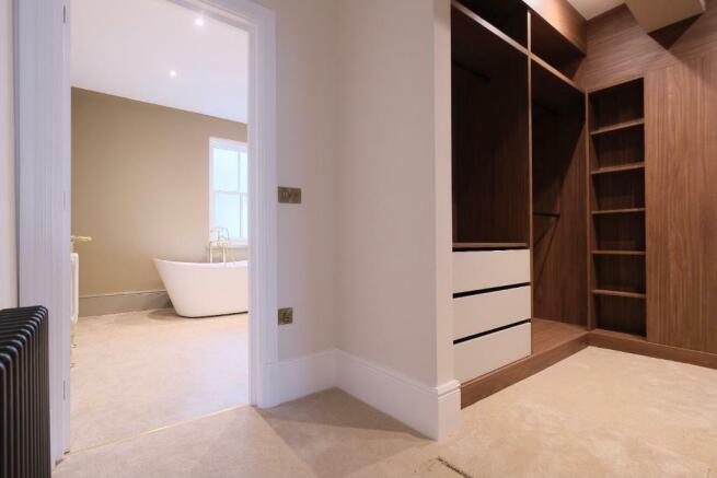 Dressing room and en suite bathroom