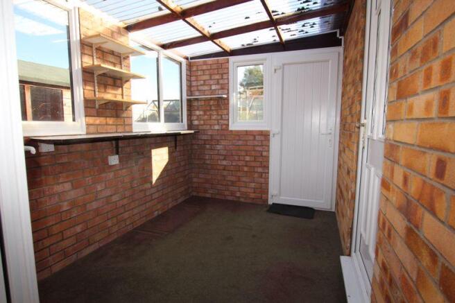 Side entrance ...