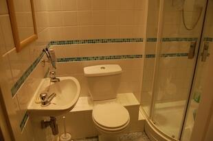 En Suite Bathroom