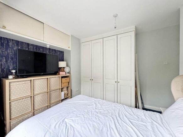 2 bed Semi-Detached for sale Image 8