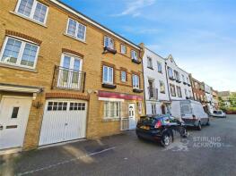 4, Edgar Wallace Close, London SE15 6HJ