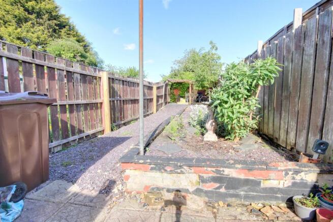 2 bed Terraced for sale Image 8