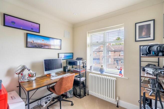 3 bed Semi-Detached for sale Image 11