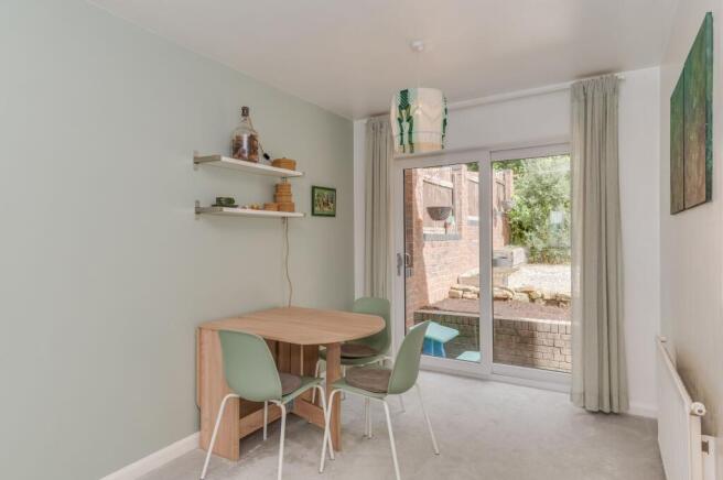 3 bed Semi-Detached for sale Image 3