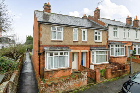 Sumner Road, Farnham, GU9