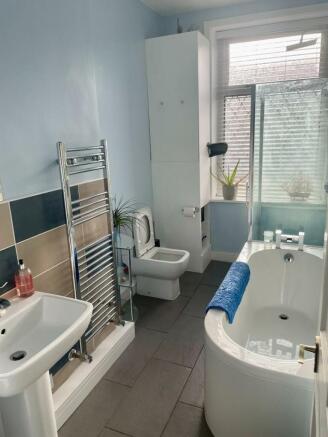 bathroom.jpeg