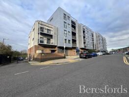 28, Sunflower Court, Lower Mardyke Avenue, Rainham RM13 8GE