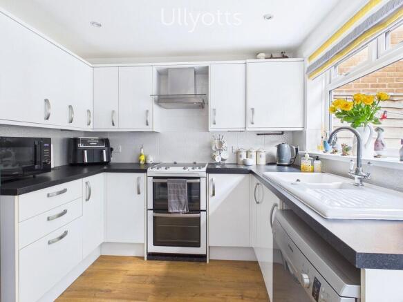3 bed Semi-Detached for sale Image 5