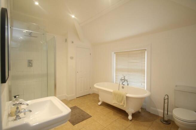1 bed House Share to rent Image 4