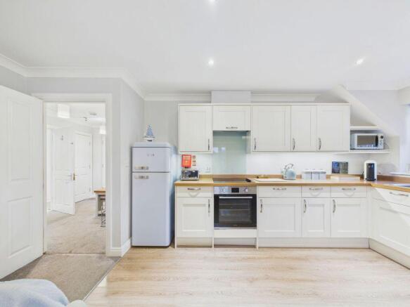 2 bed Apartment for sale Image 7