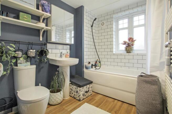 Family Bathroom.jpg