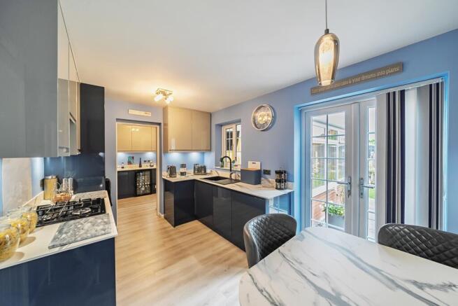 3 bed Link Detached House for sale Image 7