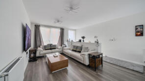35, Cranton Avenue, Hayes UB3 4SD