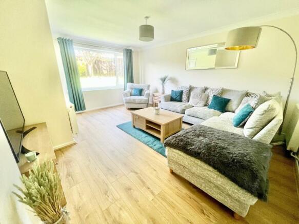 167 Foster Way 3.jpg