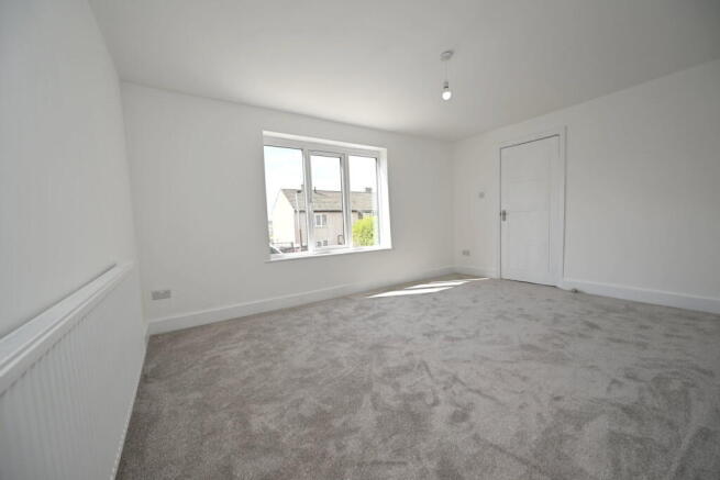 3 bed Semi-Detached for sale Image 6