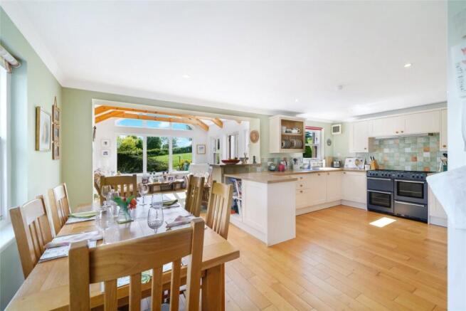 Dining/Kitchen