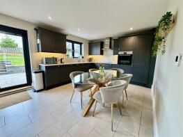 7, Ash Gardens, Penrith CA10 2FU