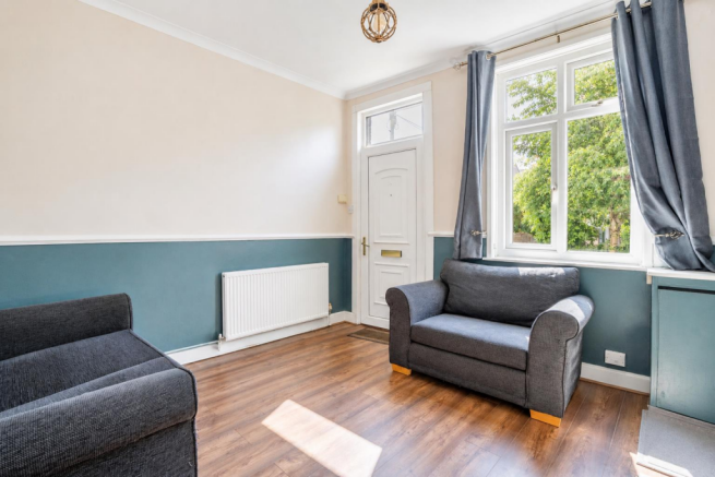 2 bed Terraced to rent Image 8