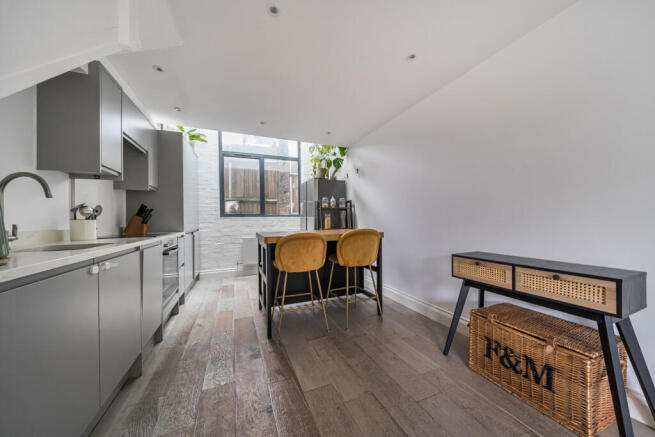 1417240-5-6995f54...