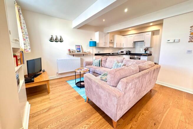 living room/kitchen