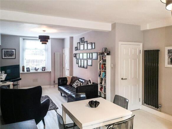Sitting/Dining Kitch