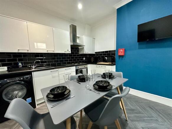 Communal Kitchen Diner