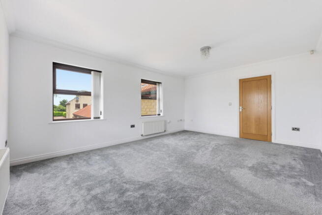 2 bed Apartment for sale Image 4
