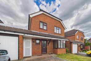 23, Ashtrees Road, Reading RG5 4LP