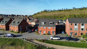 8, Outred Place, Castle Hill, Swanscombe DA10 1DN