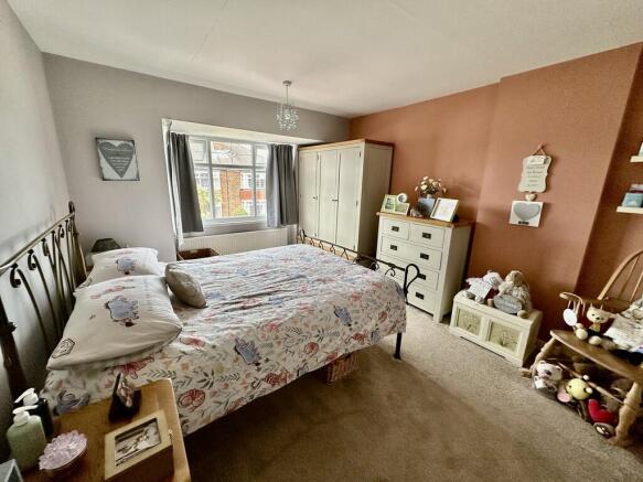 3 bed Semi-Detached for sale Image 12