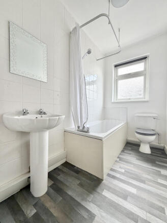 2 bed Terraced for sale Image 9