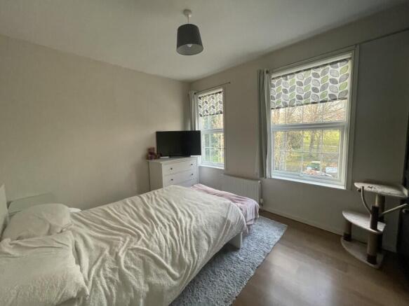 2 bed Terraced for sale Image 6