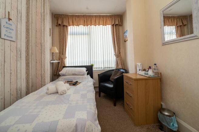 16 bed Detached for sale Image 10