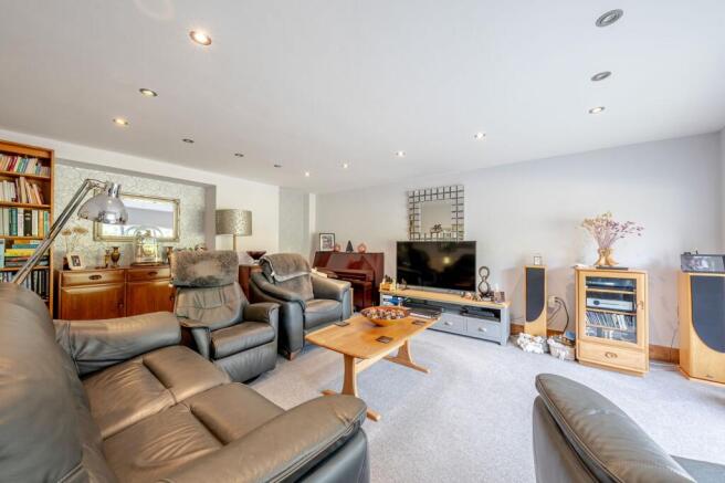 3 bed Detached for sale Image 5