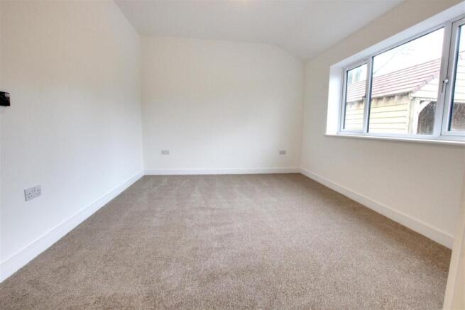 2 bed Detached for sale Image 10