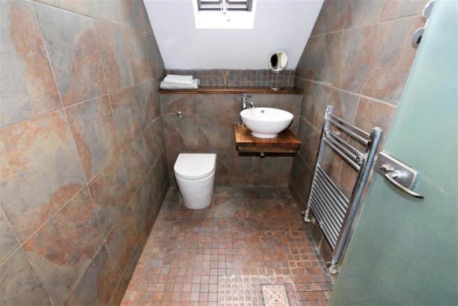 EN SUITE WET ROOM
