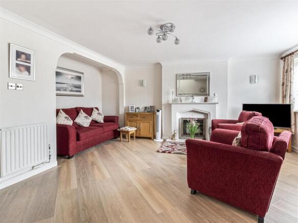 14 Crosby Close-001.JPG