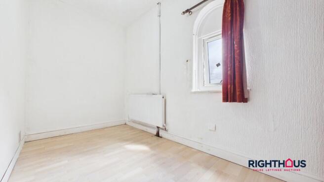2 bed Terraced to rent Image 7