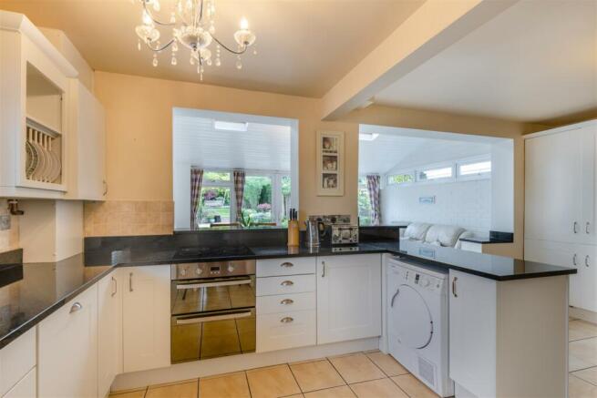 8589419-interior07.jpg