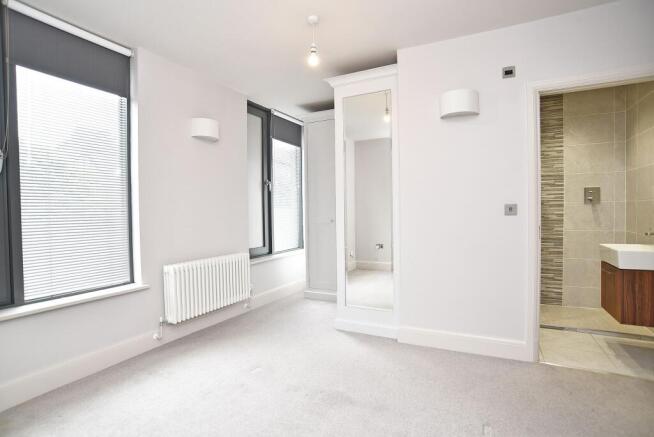 2 bed Flat for sale Image 10