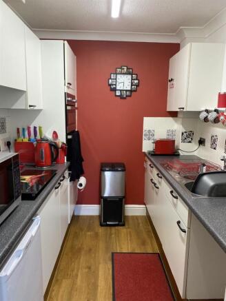12 gaddarn Kitchen.jpg