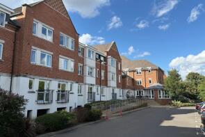 Flat 39, Crayshaw Court, Abbotsmead Place, Caversham, Reading RG4 8EQ