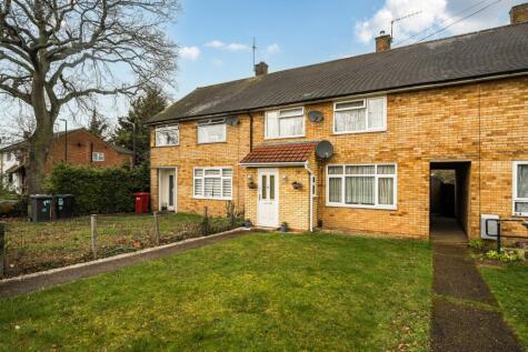 Skydmore Path, Slough, Berkshire, SL2