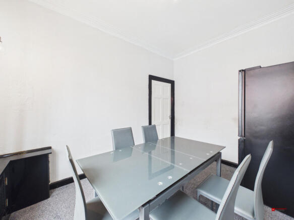 2 bed Terraced for sale Image 6