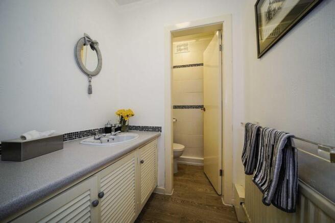 GUEST WC