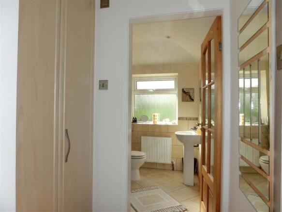 DRESSING AREA